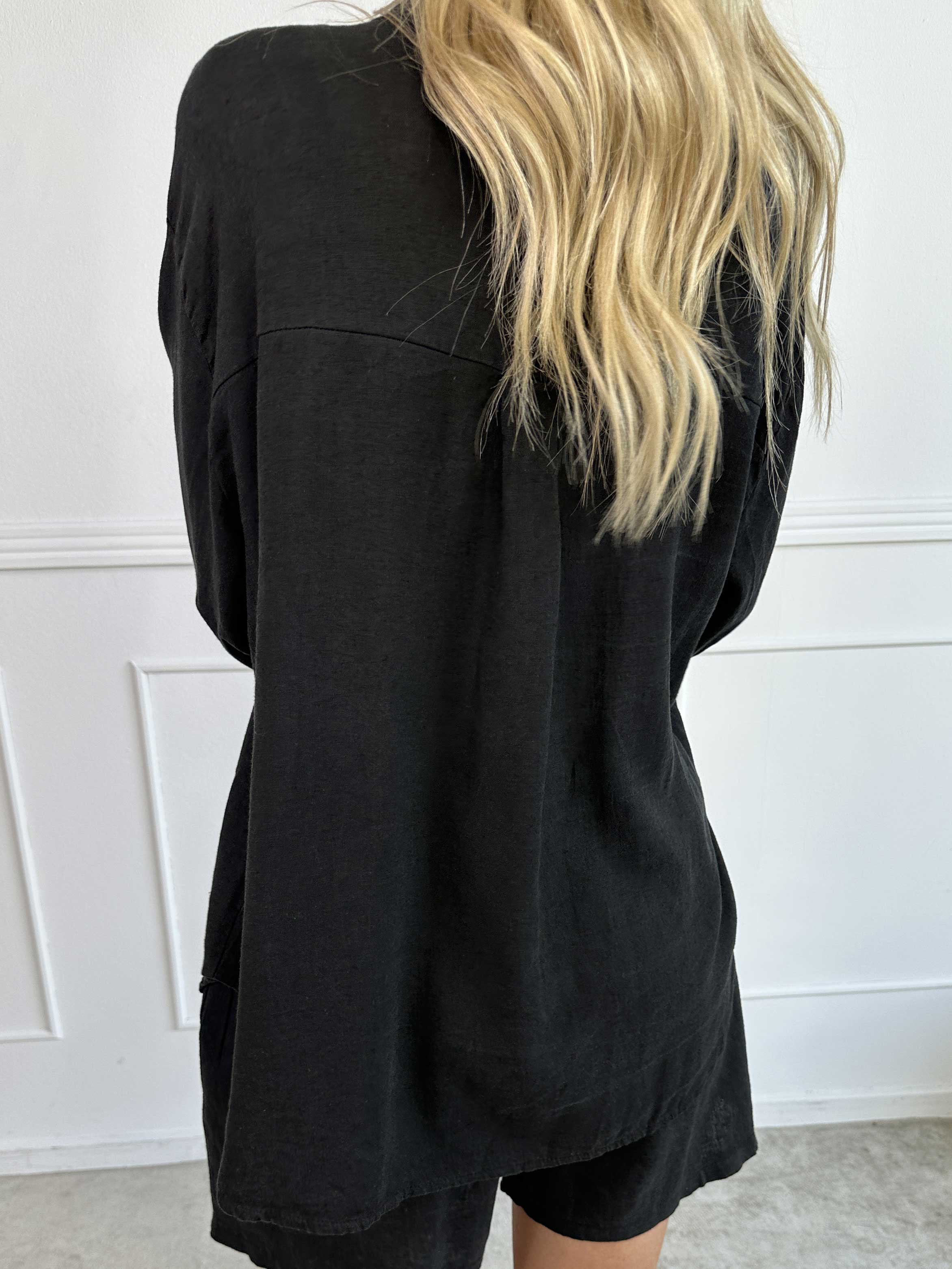 Clara Shirt - Ensfarvet skjorte i viskose og hør